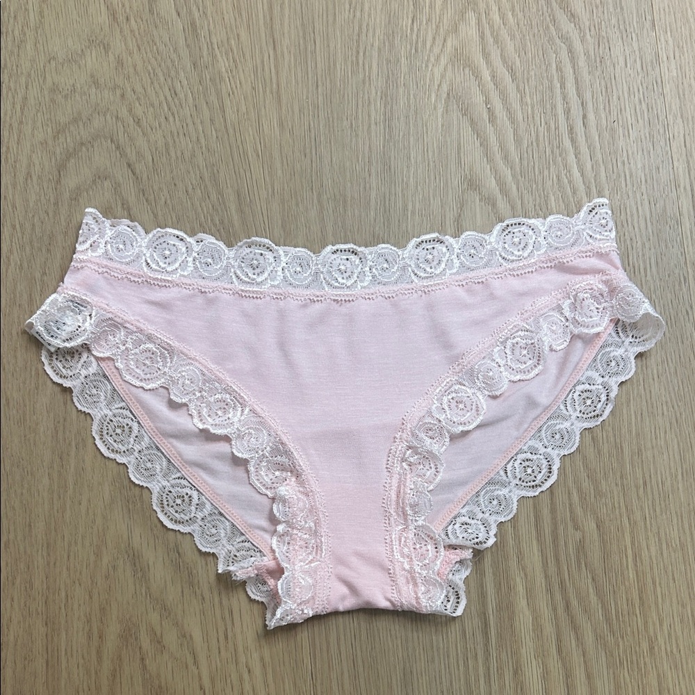NWOT Laura Ashley Lace Trim Panty S